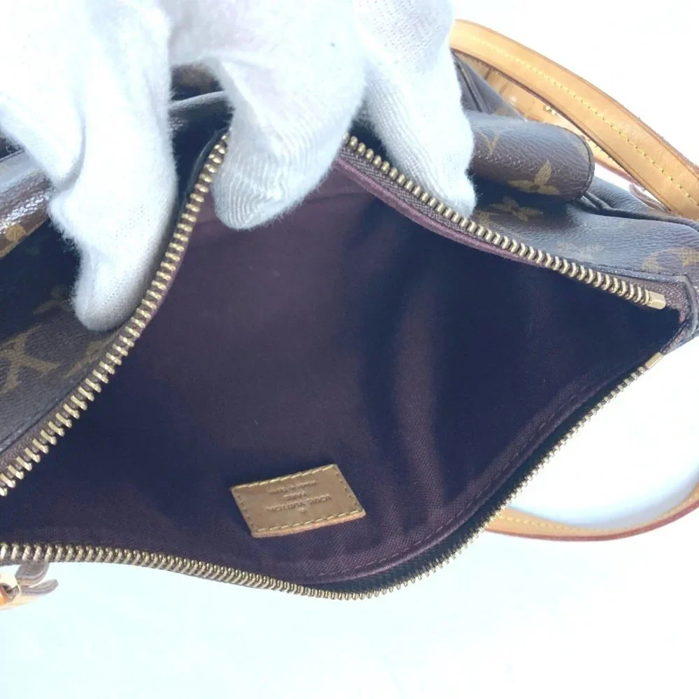 LOUIS VUITTON Brown Monogram Canvas Pochette Shoulder Bag